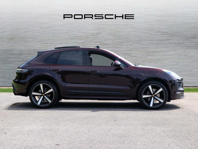 PORSCHE Macan Photo 4
