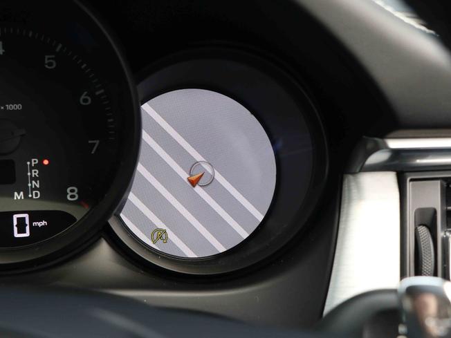 PORSCHE Macan Photo 42