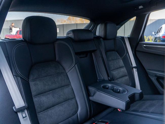 PORSCHE Macan Photo 13
