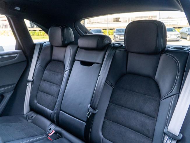 PORSCHE Macan Photo 15