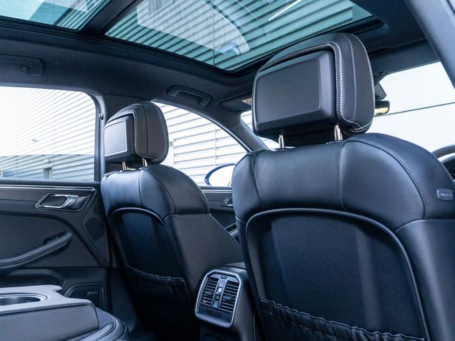 PORSCHE Macan Photo 18