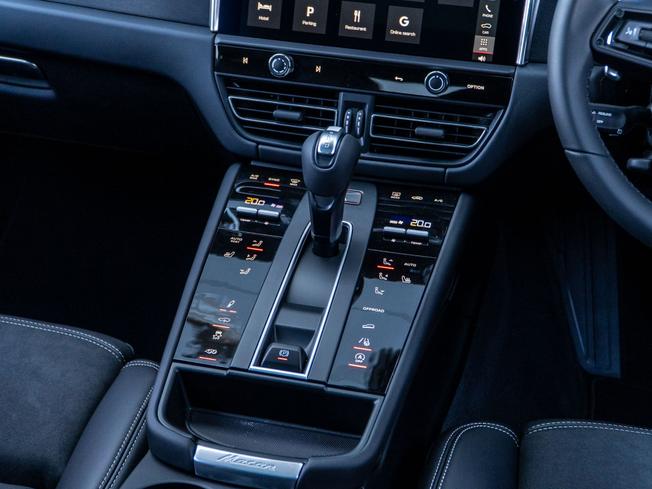 PORSCHE Macan Photo 22