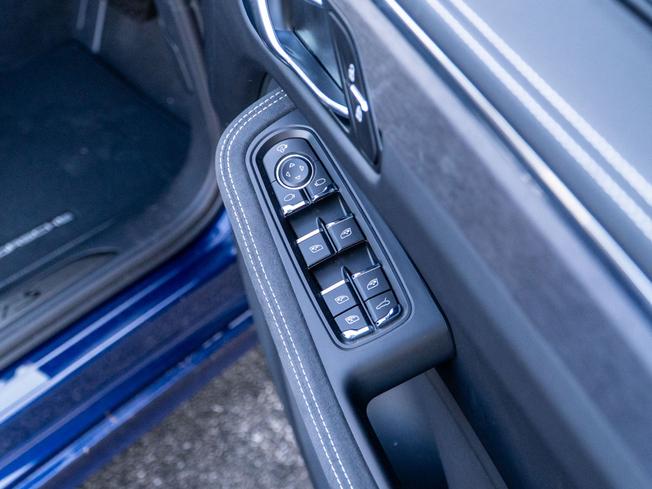 PORSCHE Macan Photo 24