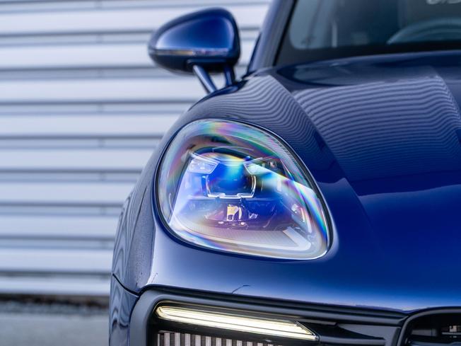 PORSCHE Macan Photo 38