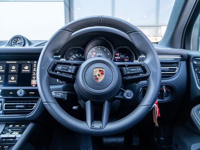 PORSCHE Macan Photo 8