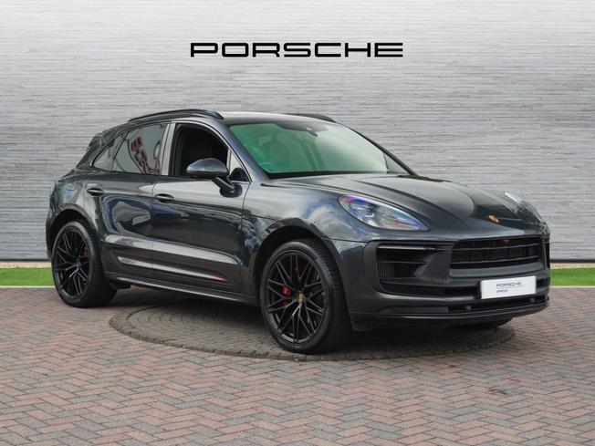 PORSCHE Macan Photo 1