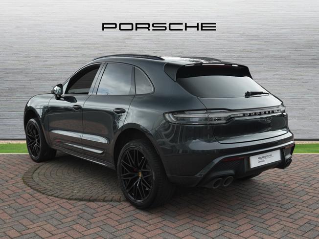 PORSCHE Macan Photo 2