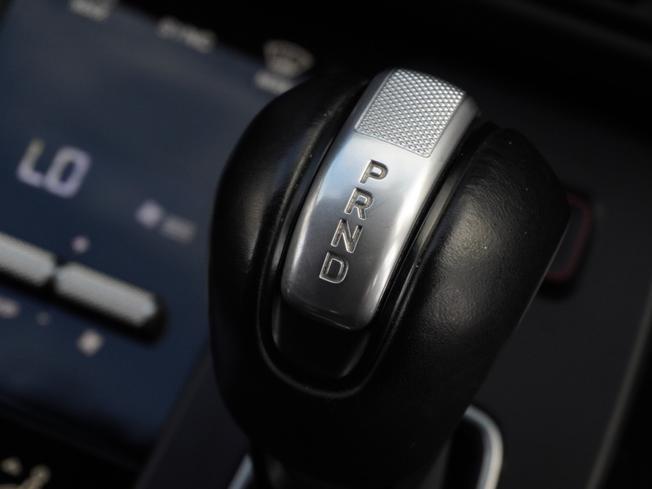 PORSCHE Macan Photo 21