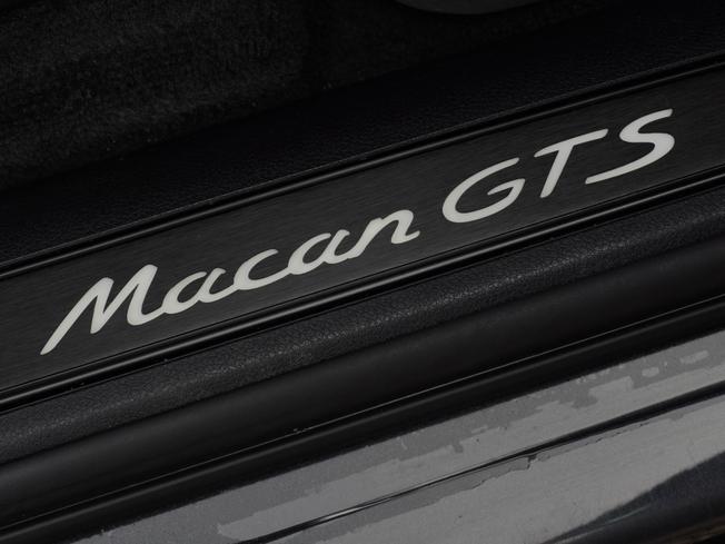 PORSCHE Macan Photo 22