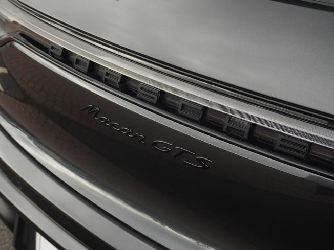 PORSCHE Macan Photo 37
