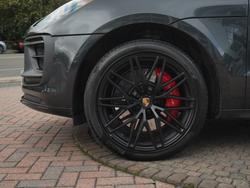 PORSCHE Macan Photo 4
