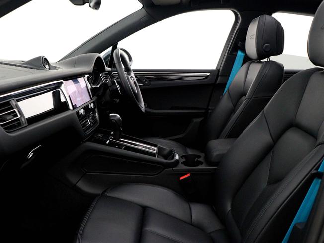 PORSCHE Macan Photo 31