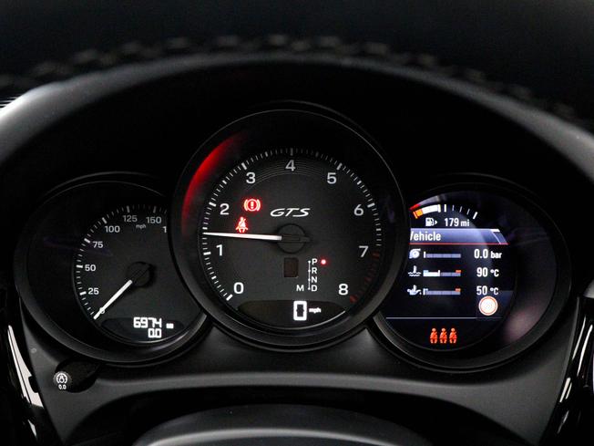 PORSCHE Macan Photo 40