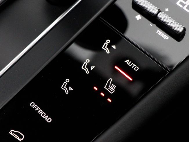 PORSCHE Macan Photo 45