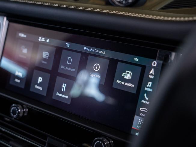 PORSCHE Macan Photo 21