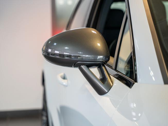 PORSCHE Macan Photo 32