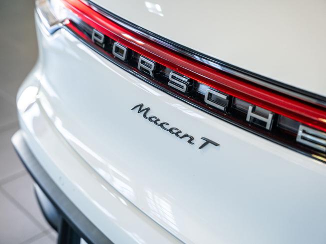 PORSCHE Macan Photo 35