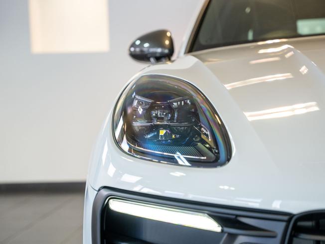 PORSCHE Macan Photo 38