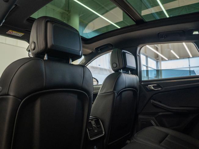 PORSCHE Macan Photo 18
