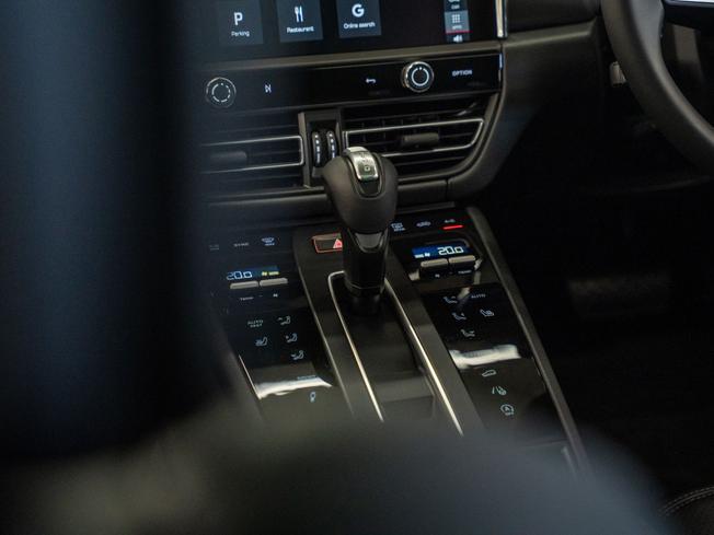 PORSCHE Macan Photo 23