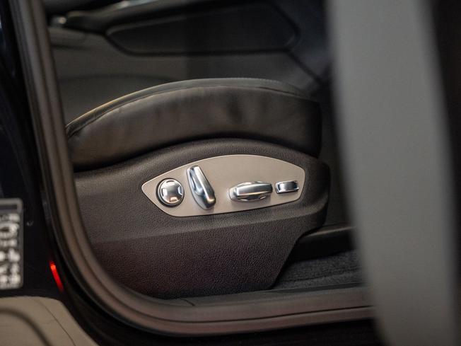 PORSCHE Macan Photo 24