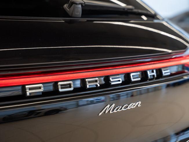 PORSCHE Macan Photo 32