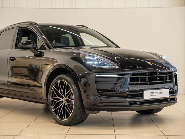 PORSCHE Macan Photo 37