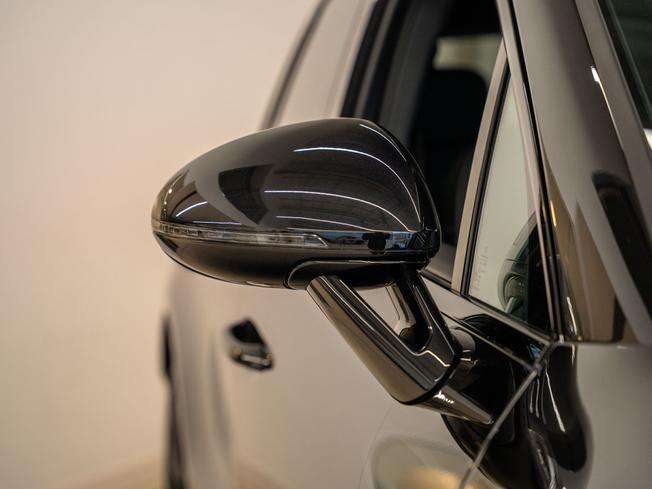 PORSCHE Macan Photo 38