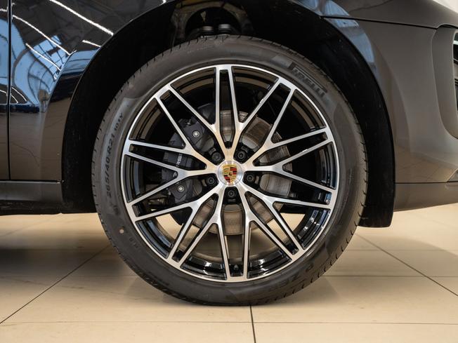 PORSCHE Macan Photo 4