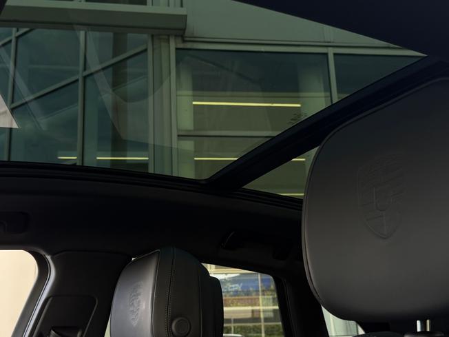 PORSCHE Macan Photo 12