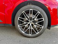 PORSCHE Macan Photo 3