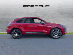 PORSCHE Macan Photo 4