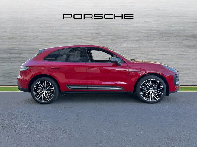 PORSCHE Macan Photo 4