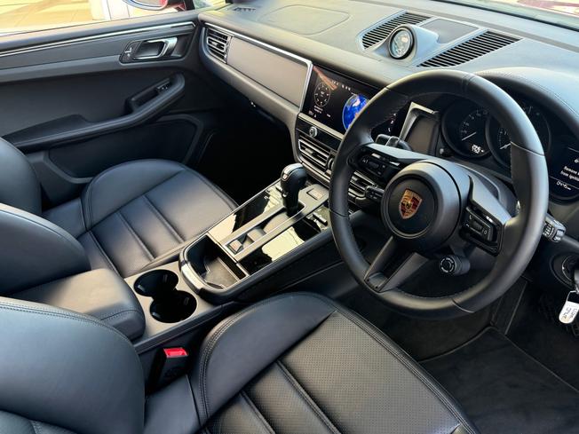 PORSCHE Macan Photo 7