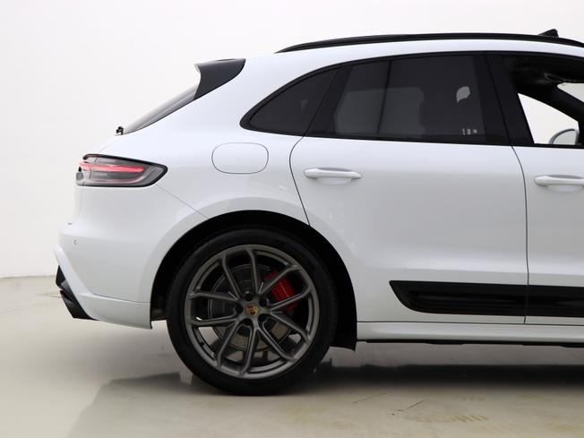 PORSCHE Macan Photo 16