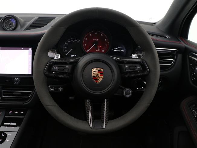 PORSCHE Macan Photo 37