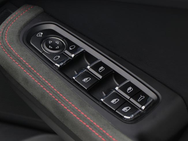 PORSCHE Macan Photo 41