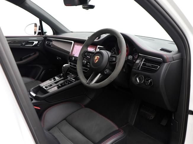 PORSCHE Macan Photo 43