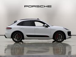 PORSCHE Macan Photo 5
