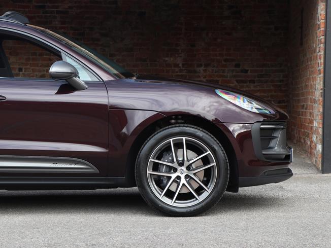 PORSCHE Macan Photo 10