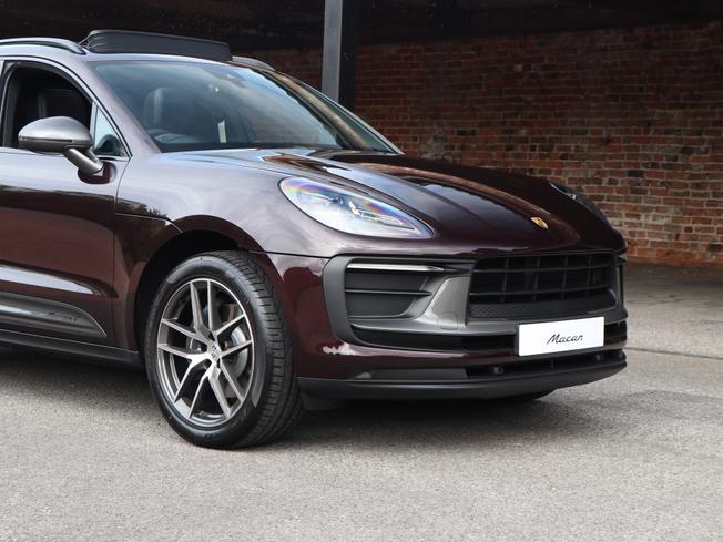 PORSCHE Macan Photo 13