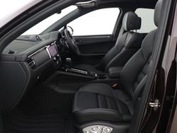 PORSCHE Macan Photo 3