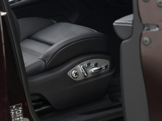 PORSCHE Macan Photo 37