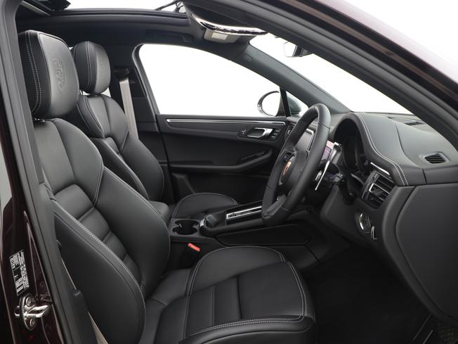 PORSCHE Macan Photo 41
