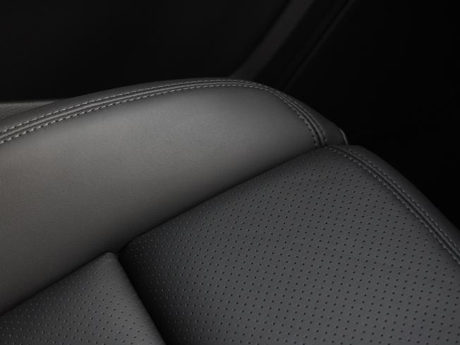 PORSCHE Macan Photo 16