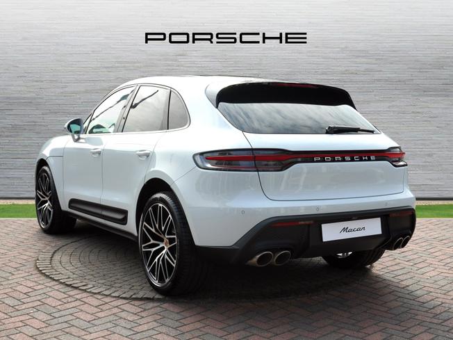 PORSCHE Macan Photo 2