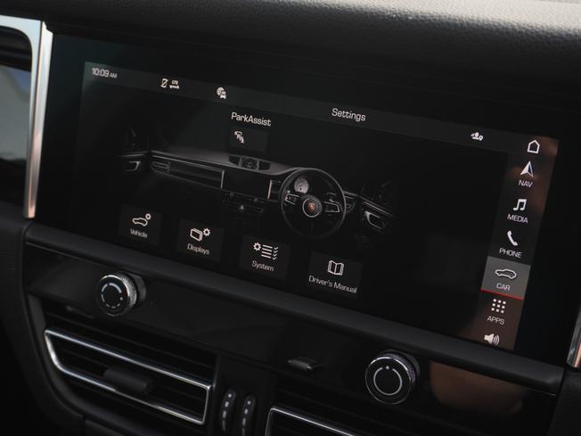 PORSCHE Macan Photo 23