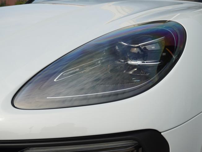 PORSCHE Macan Photo 42