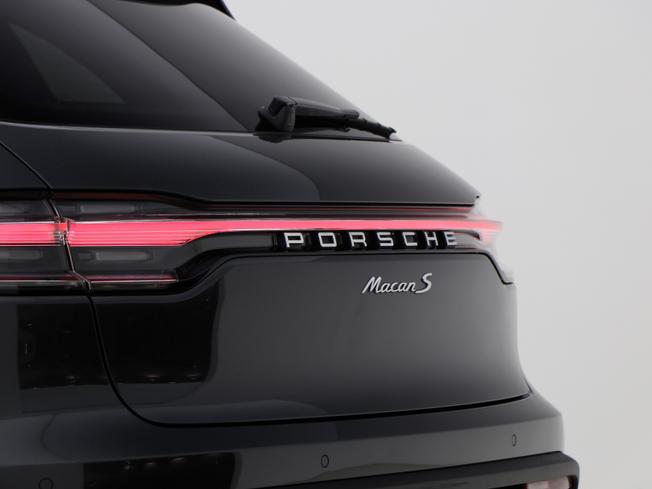 PORSCHE Macan Photo 17