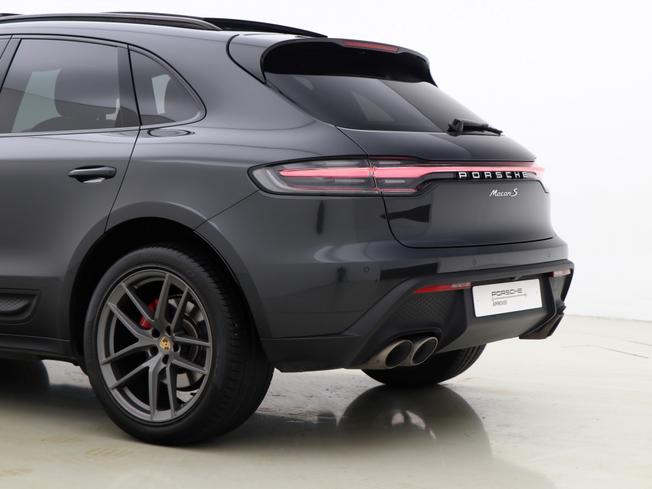 PORSCHE Macan Photo 18